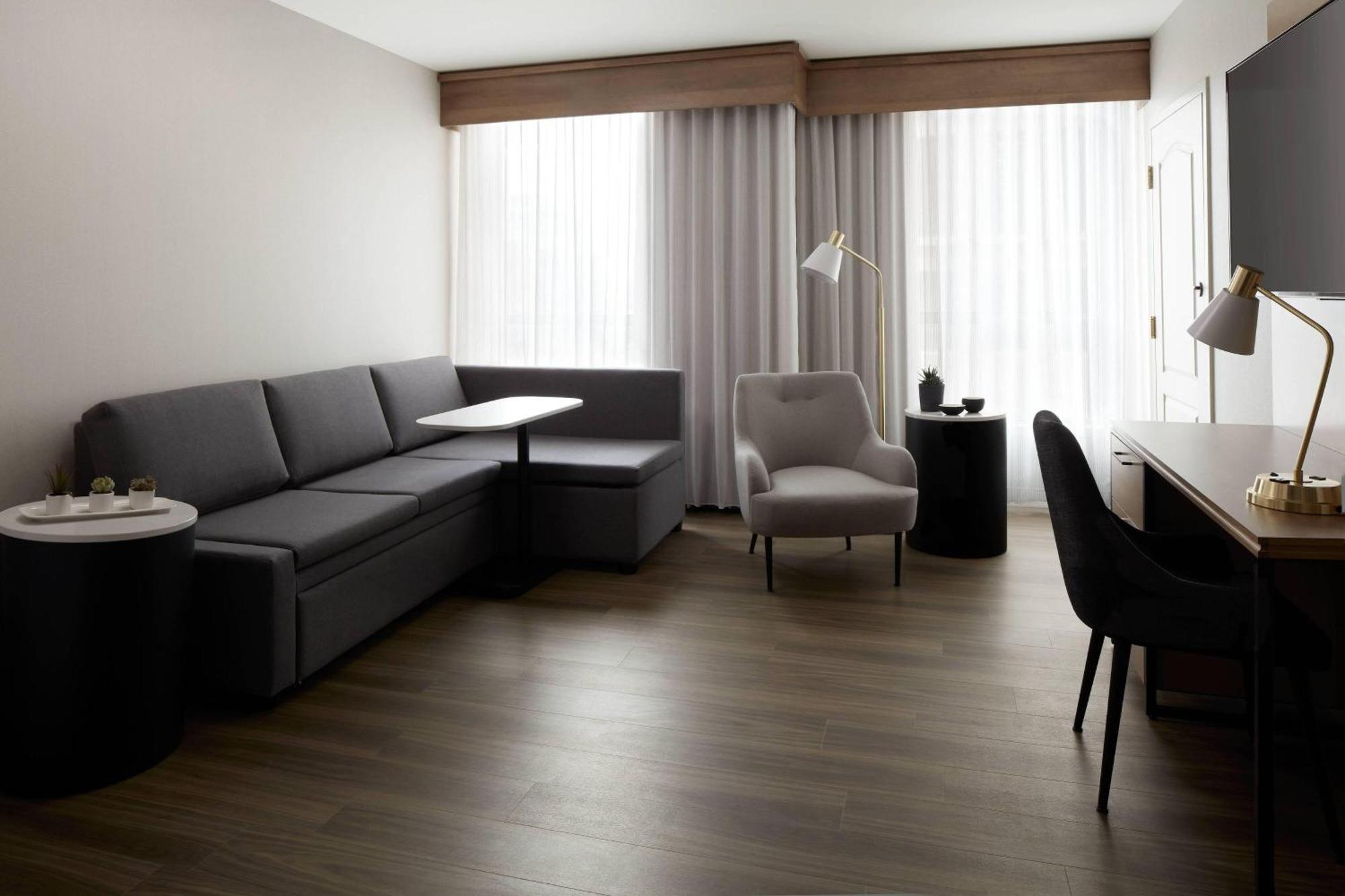 Marriott Downtown Hotel 4*